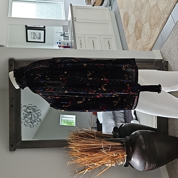 NWOT Size Large Laundry By Shelli Segal Long Sleeve Blouse - Picture 2 of 11